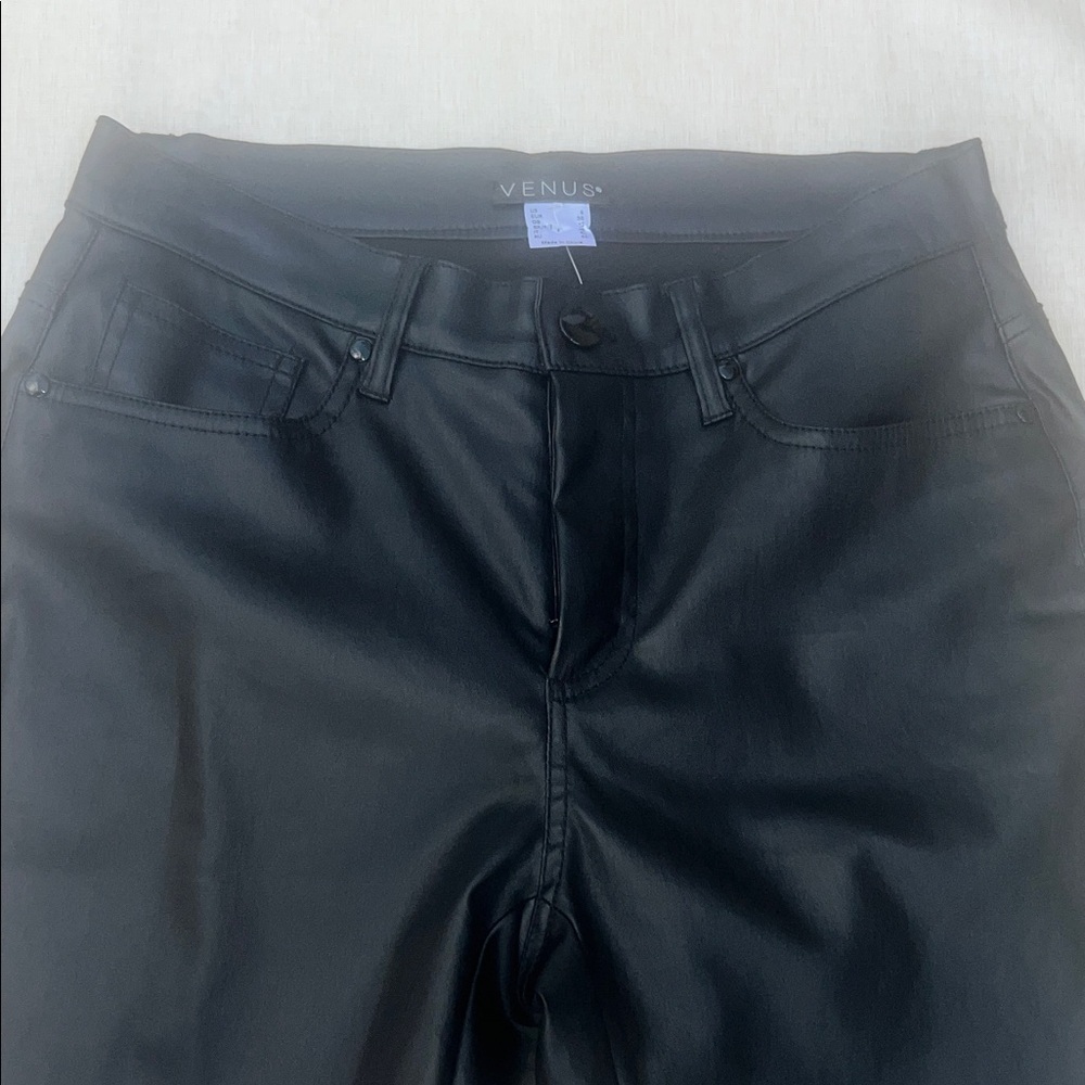 VENUS Black Cropped Faux Leather Pants - Picture 4 of 8